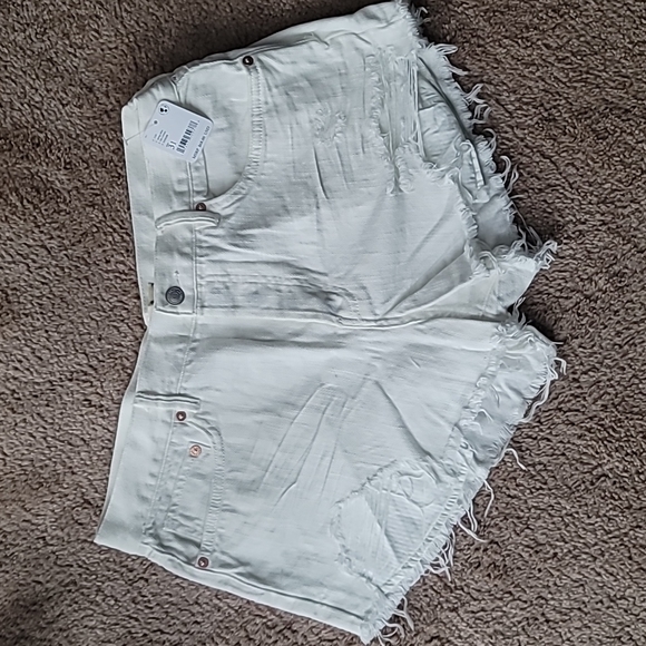 NWT We the Free Loving Good Vibrations Shorts, Size 26, Color Spring Whi… - Picture 3 of 4